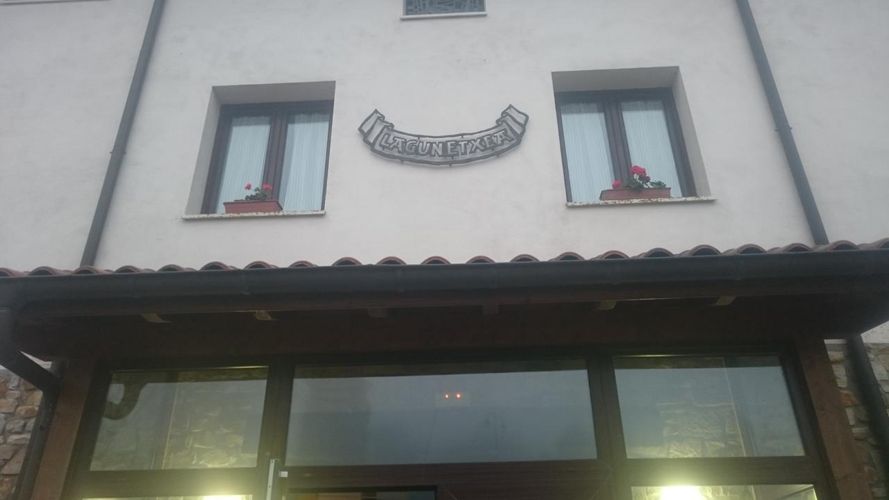 Hotel Santuario Urkiola - Lagunetxea Urquiola Buitenkant foto