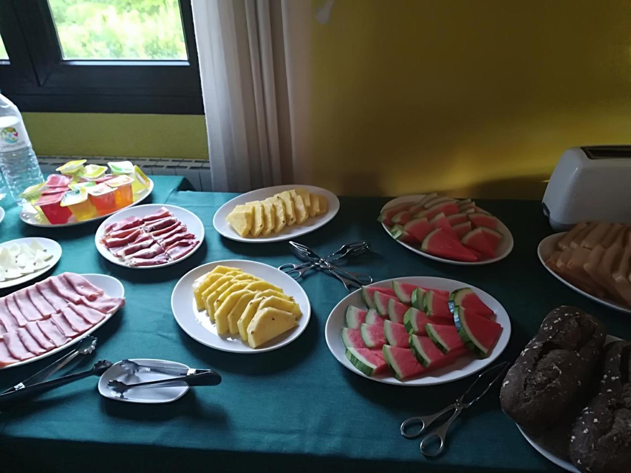 Hotel Santuario Urkiola - Lagunetxea Urquiola Buitenkant foto